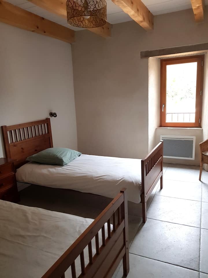 საძინებელი 3