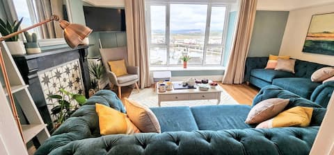 Harbour & Snowdonia Mountain Views, Sleeps 9