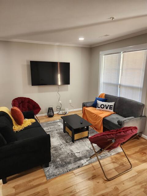 Townhome Ideal for Longer Stays