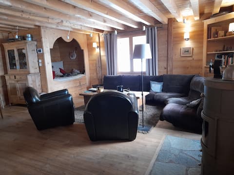 House and terrace
stunning views of La Meije