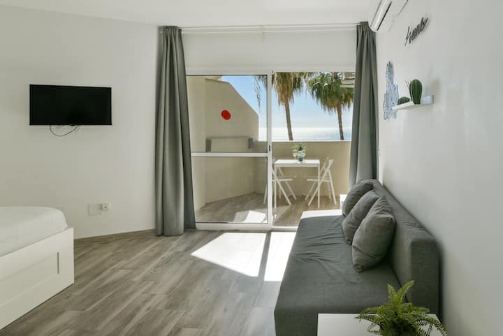 Great Apartment.amazing Seaview! 5 Pools, Pool Bar - Benalmádena