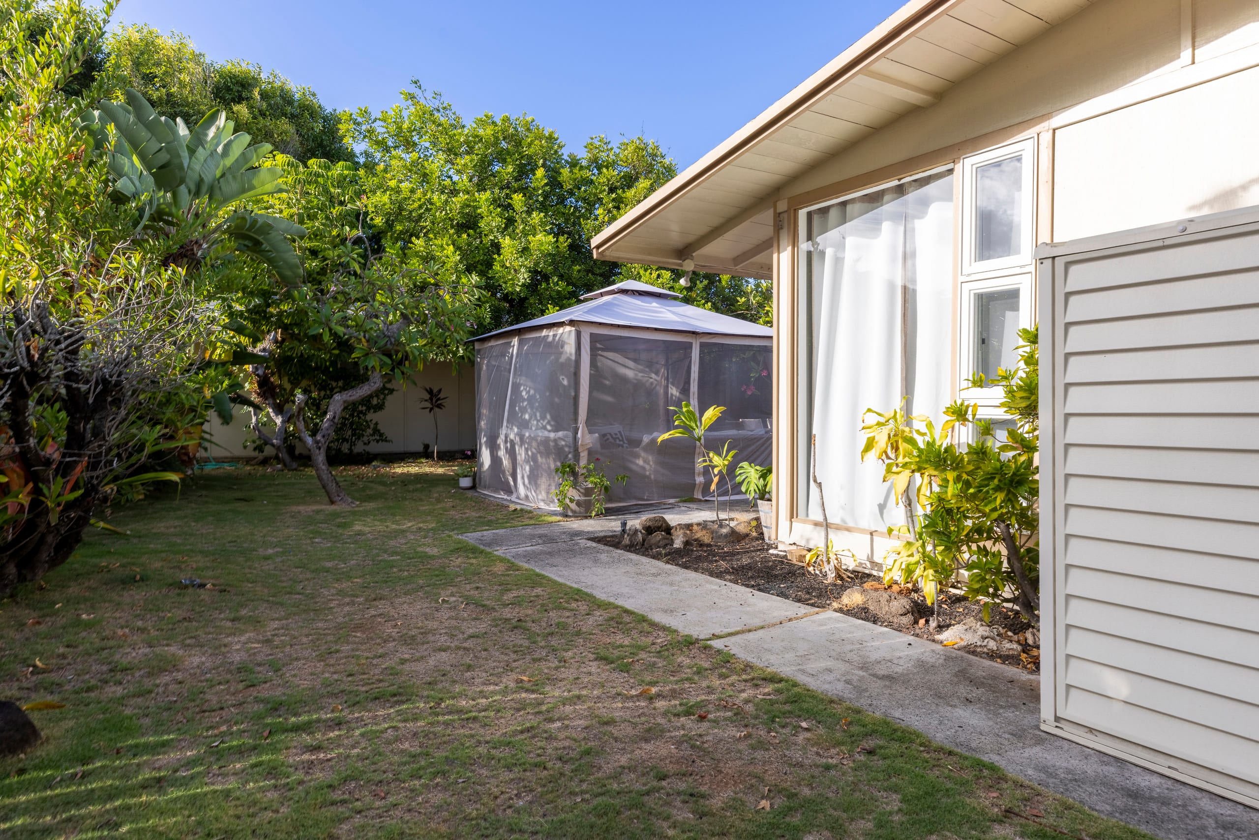 Home in Kailua · ★4.85 · 2 bedrooms · 2 beds · 3 private baths - Image 42