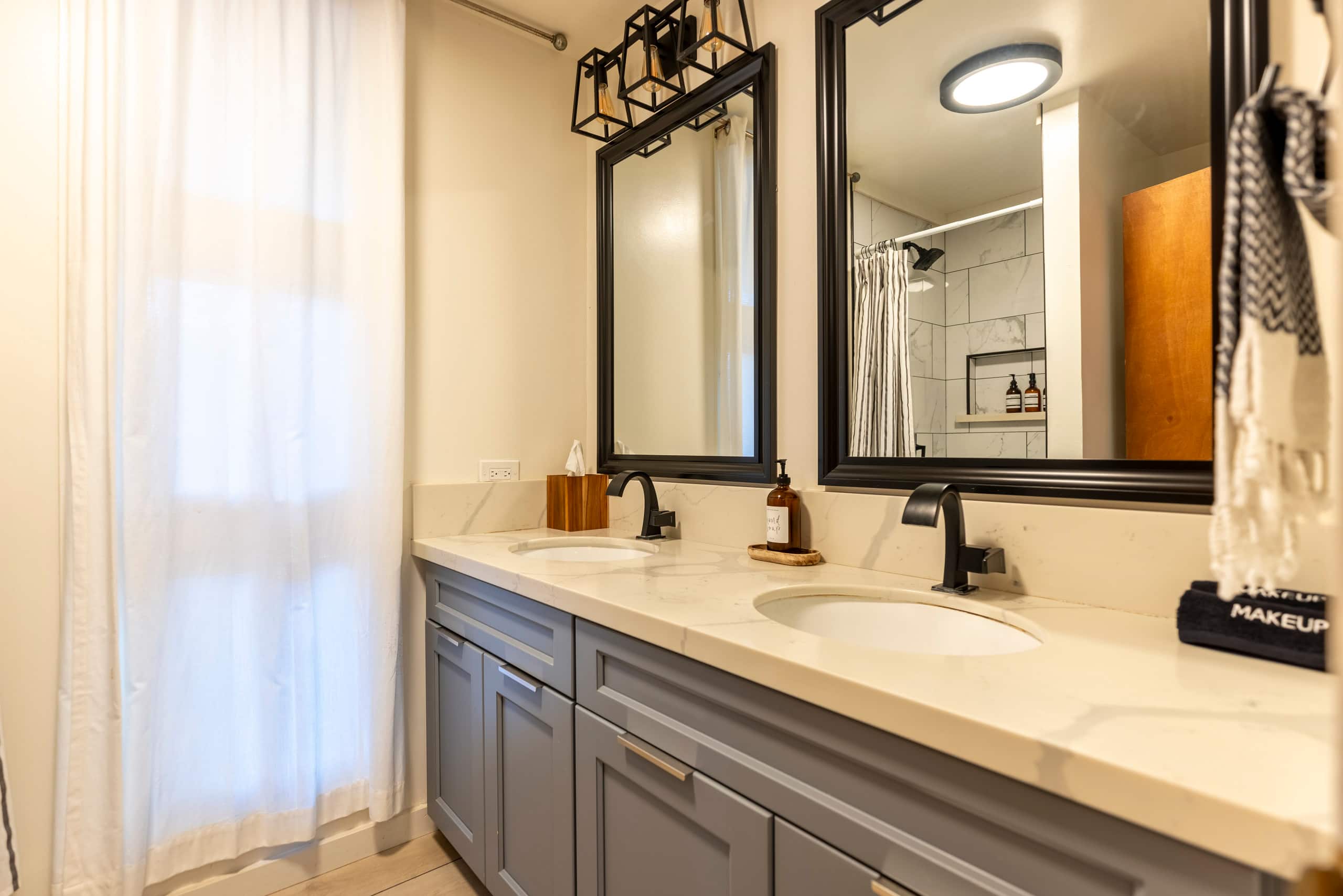 Home in Kailua · ★4.85 · 2 bedrooms · 2 beds · 3 private baths - Image 32