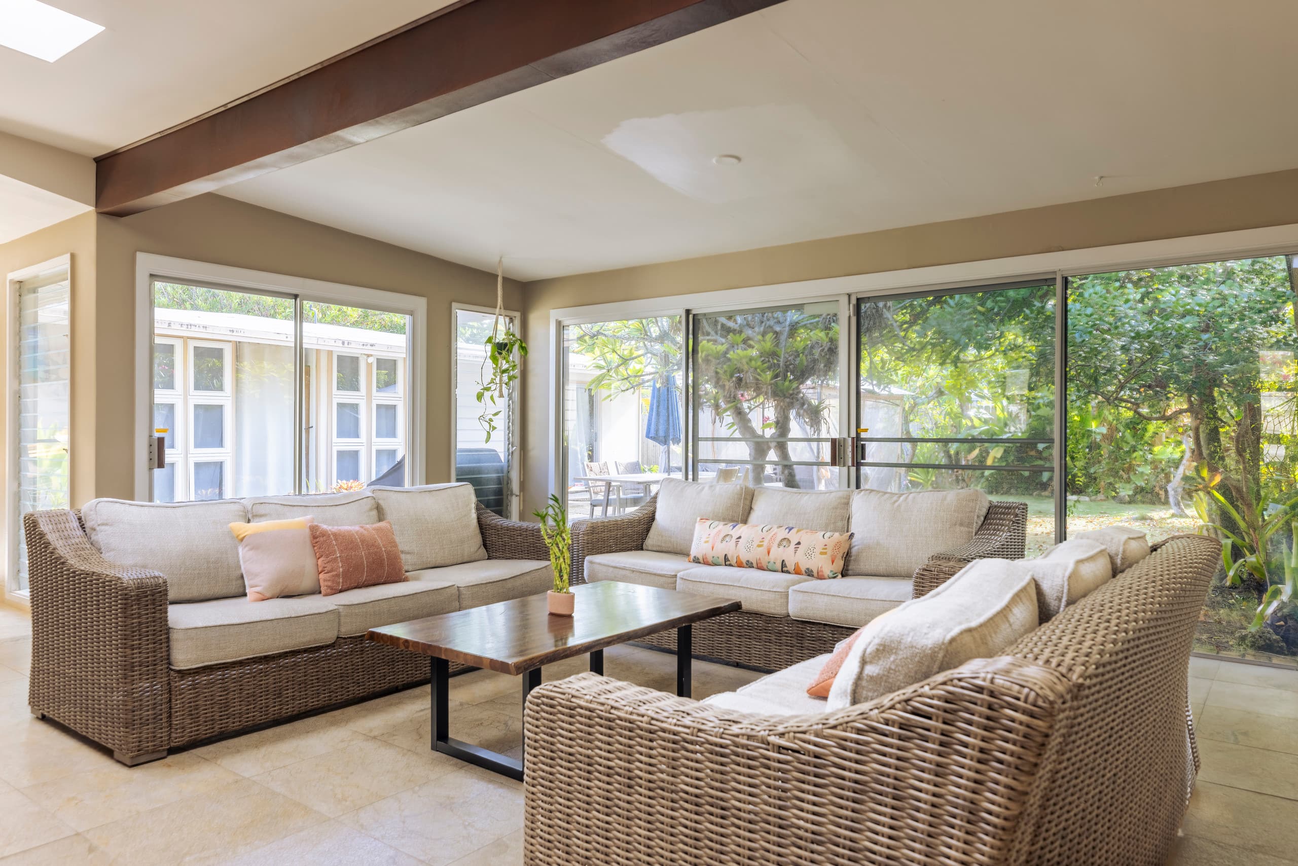 Home in Kailua · ★4.85 · 2 bedrooms · 2 beds · 3 private baths - Image 10