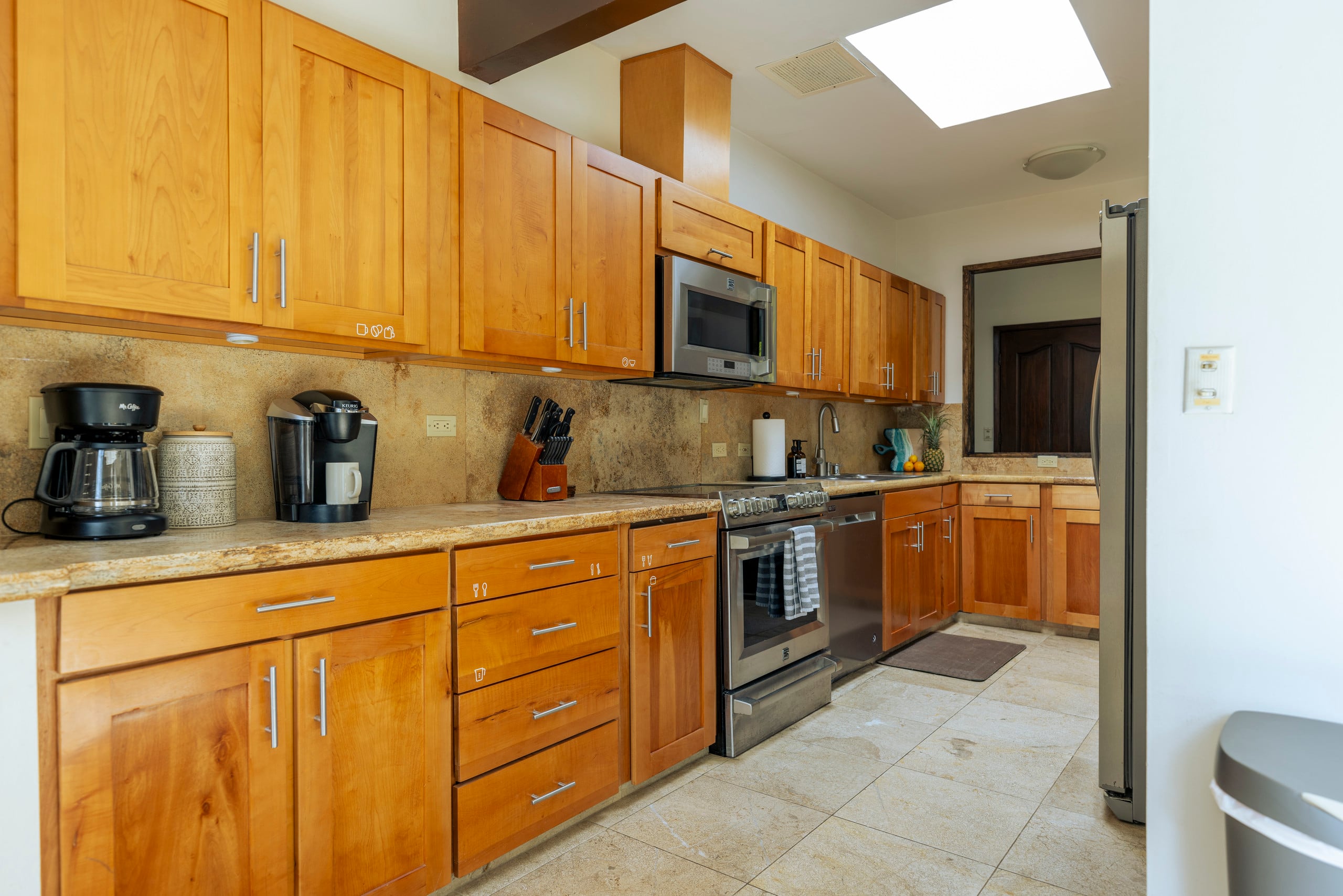 Home in Kailua · ★4.85 · 2 bedrooms · 2 beds · 3 private baths - Image 15