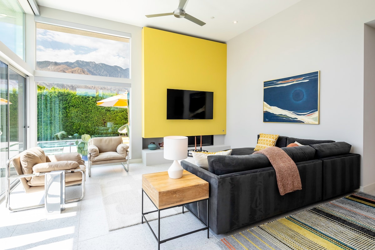 Successful Airbnb property: Desert Oasis Getaway (ID 042256) & Amazing views in Coachella Valley & Desert