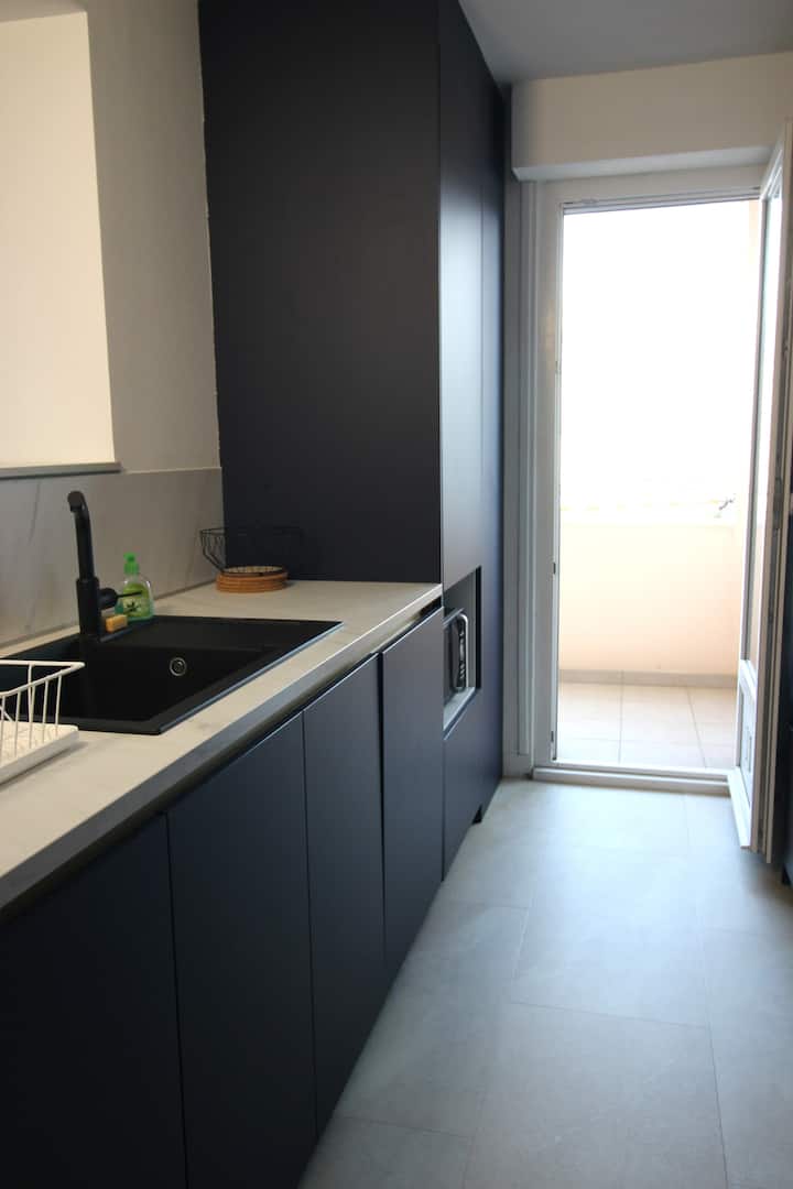 Charmant Appartement Avec Balcon Et Parking - Biarritz