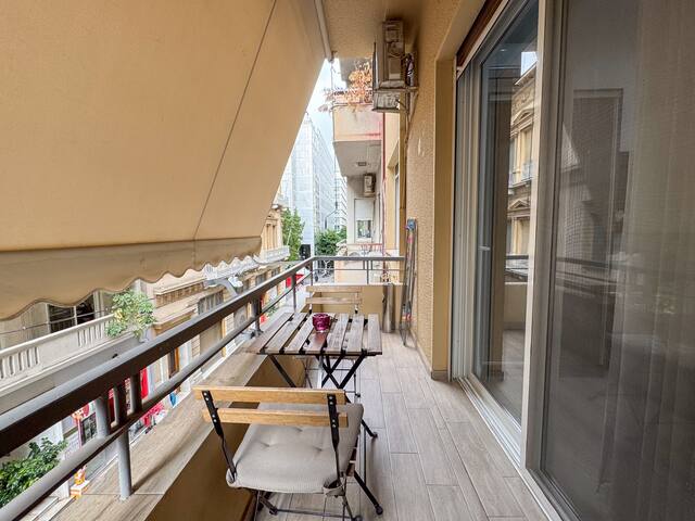 Romeo & Juliet In the heart of Athens gallery image 3