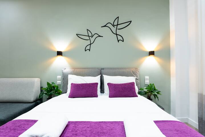 Romeo & Juliet In the heart of Athens gallery image 4