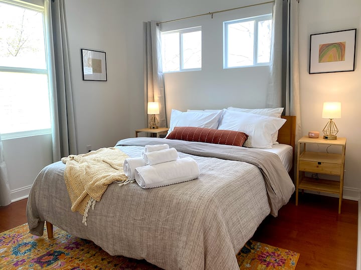 Both bedrooms have hypoallergenic goose down comforters encased in European Linen duvets covers. Both firm and soft pillows are provided.  Light blocking curtains are provided in both bedrooms as well. A white noise machine is also provided.