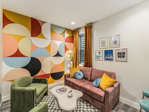 Popular Airbnb listing: Sleek Sloan's Lake Suite | 1BR | 10min to Downtown in West Colfax