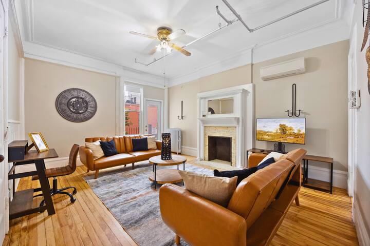 Artful 3BDR: Near Subway, Stadium + Private Patio gallery image 2