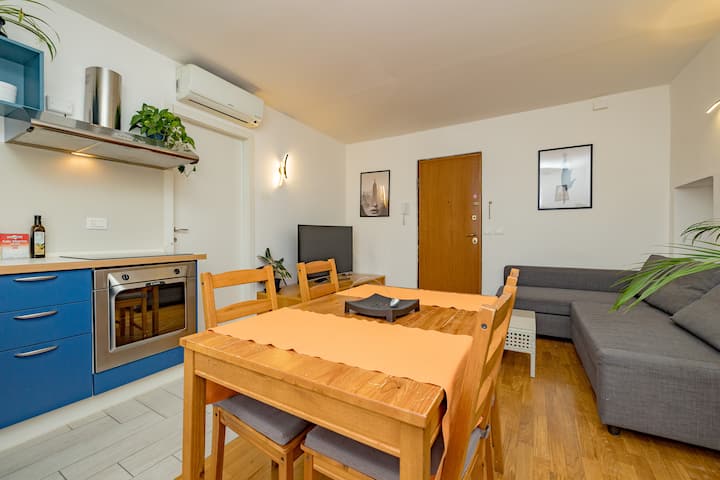 [Navigli] Lovely Apartment In The Heart Of Milan - Milano Cadorna Station