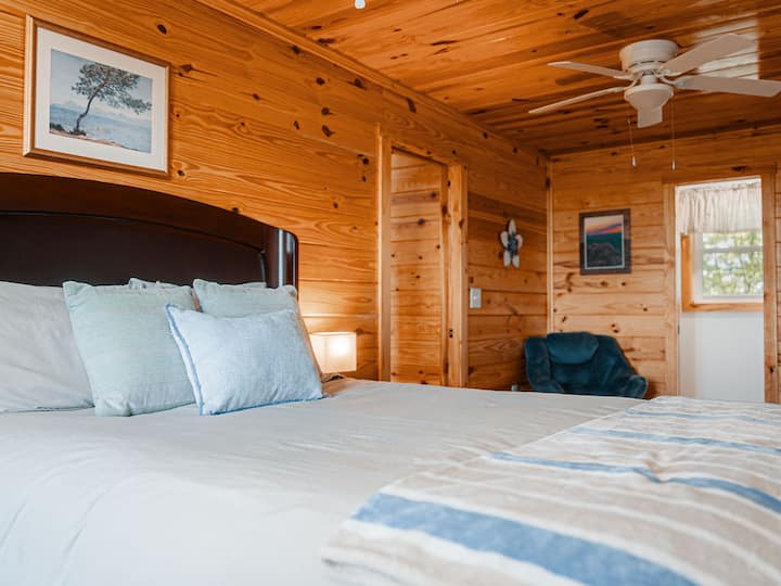 ห้องนอนชั้นหลัก #1