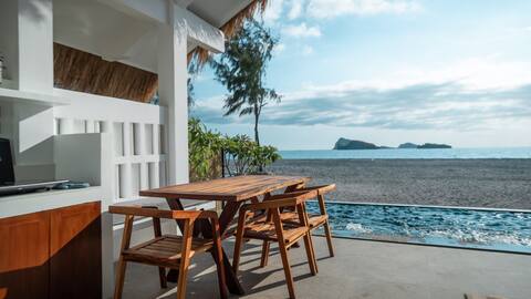 Costa Sambali Villas