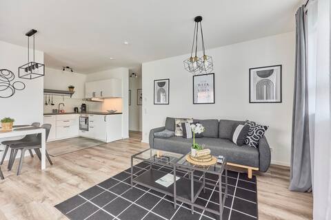 Central Location | Netflix | Queen Bed