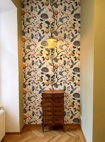 Große Altbauwohnung am Schloss Belvedere gallery image 5