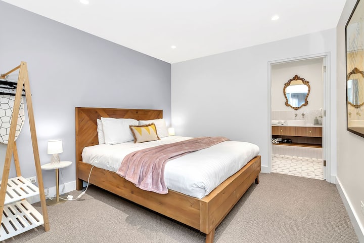Sink into the luxurious king size bed and relax in the privacy of your own ensuite bathroom.