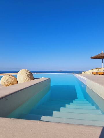 Luxury villa Komos-seafront-heating pool gallery image 4