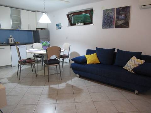 Successful Airbnb property: 4 Dolphins - comfy Adriatic oasis 2 bedrooms appt in Pinezići