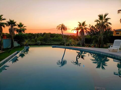 The Blue Diamond Villa-25min from Valencia