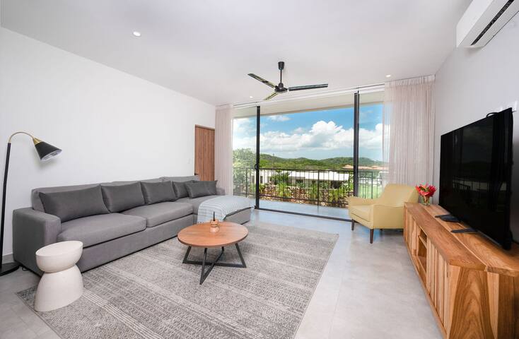 Magical and Modern Oasis Apt walking to the beach
