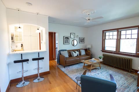 Successful Airbnb property: Vintage Inner-City One Bedroom Apartment in Cliff Bungalow