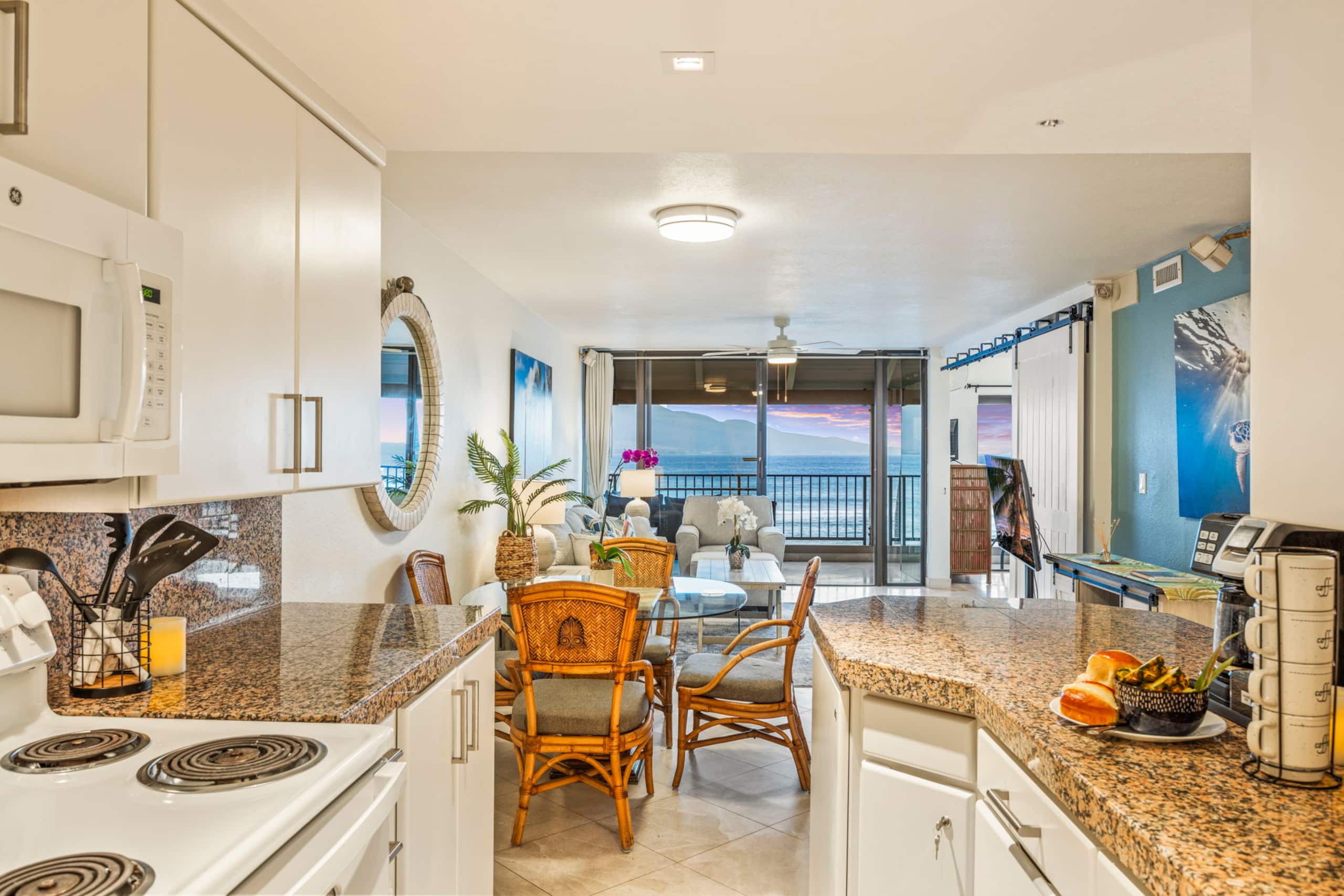 Condo in Wailuku · ★5.0 · 2 bedrooms · 3 beds · 2 baths - Image 12