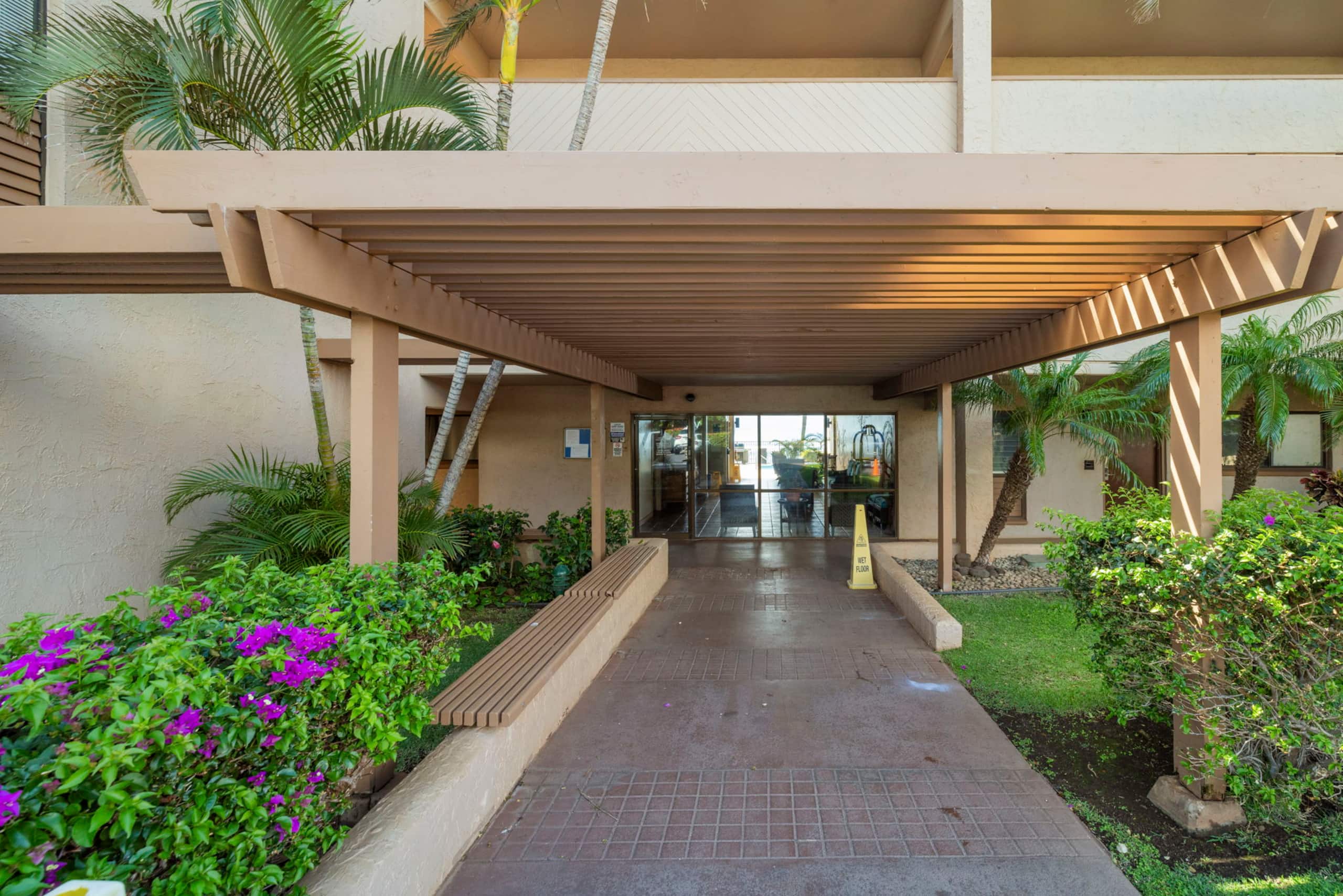Condo in Wailuku · ★5.0 · 2 bedrooms · 3 beds · 2 baths - Image 48