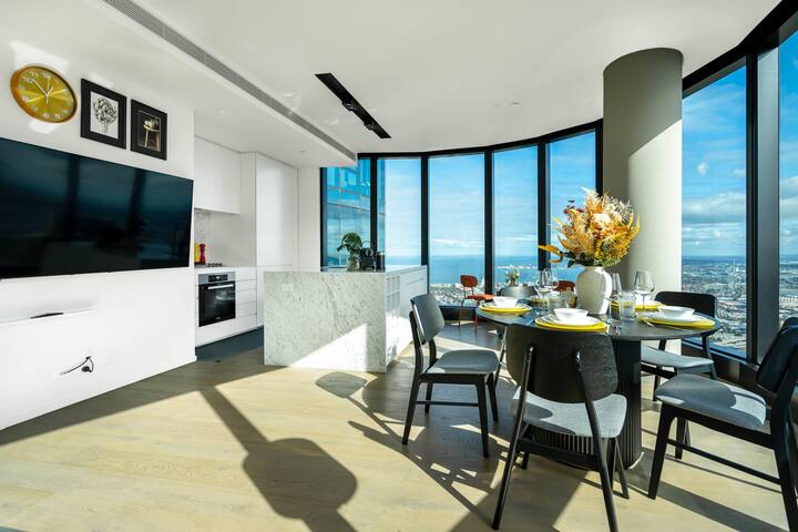 Pinnacle of LV85 3BR high-rise living#Australia108 gallery image 4