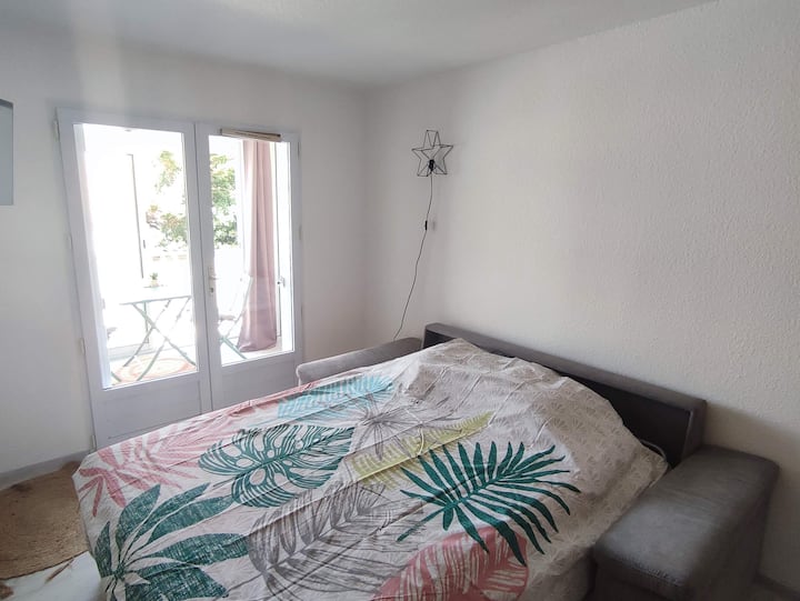 Ambienti i dhomës së gjumit