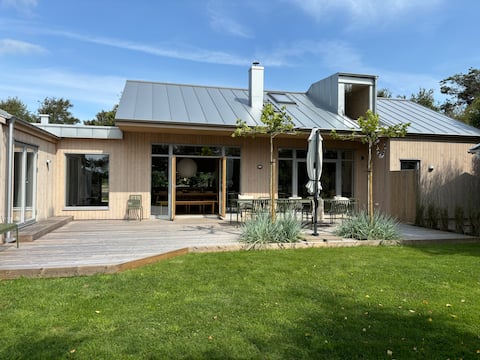 Exclusive beach house with 12 beds