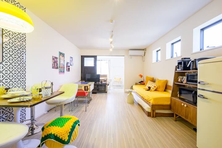Shonan Seaside Resort/4 min to the sea/Showa Retro/Sweets/Invaders/Up to 5 people/A020 - Apartments for Rent in Chigasaki, Kanagawa Prefecture, Japan - Airbnb Shonan Seaside Resort/4 min to the sea/Showa Retro/Sweets/Invaders/Up to 5 people/A020 - Apartments for Rent in Chigasaki, Kanagawa Prefecture, Japan - Airbnb
