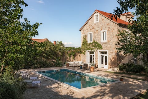 Villa Estelle | Timeless Design in Ancient Stone