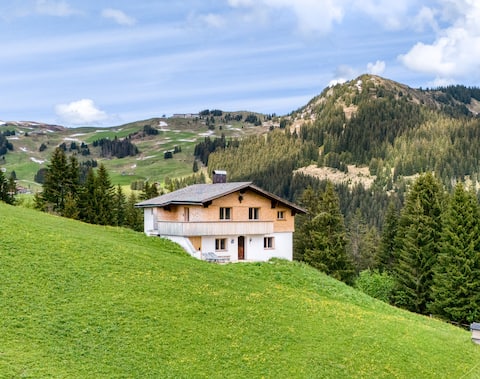 Haus Hämmerle with ski in - ski out