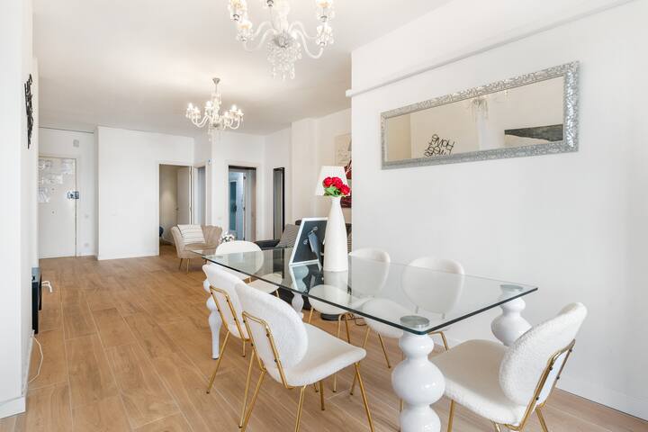 Spacious 4BR Family Retreat gallery image 5