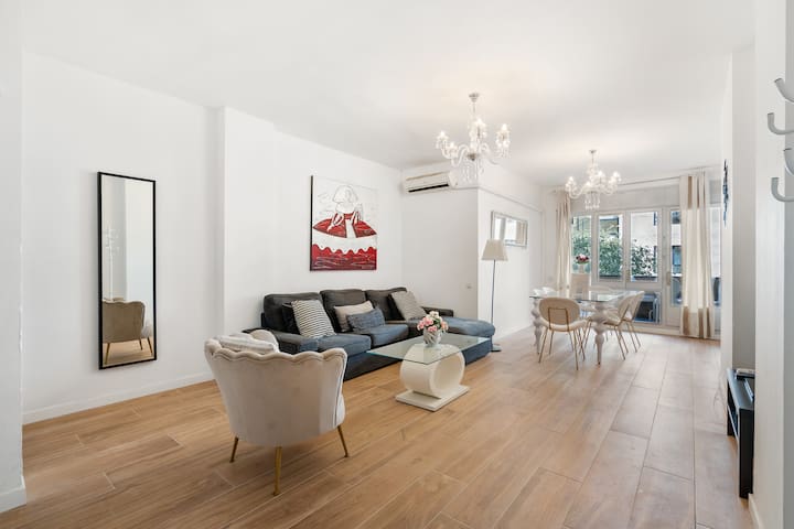 Spacious 4BR Family Retreat