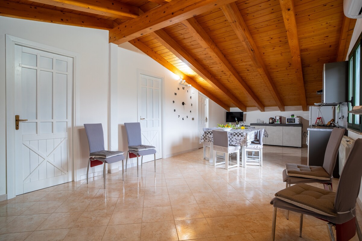 Annuncio Airbnb popolare: Maison Damiano - Exclusive and surrounded by nature a Campofelice Di Roccella