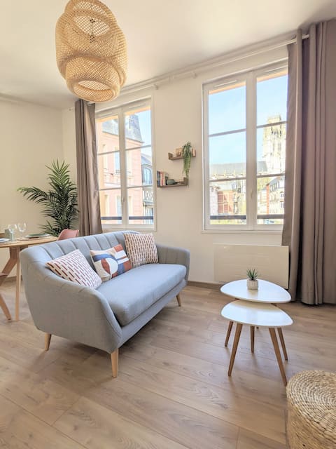 Top performing Airbnb: Le Perchoir • Bright studio • View • Hypercentre in Carmes Saint Maclou / Vieux Marché / Beauvoisine