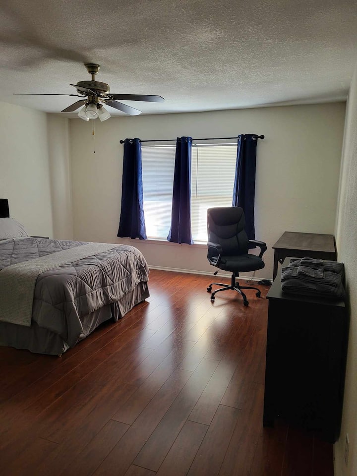 غرفة النوم 1