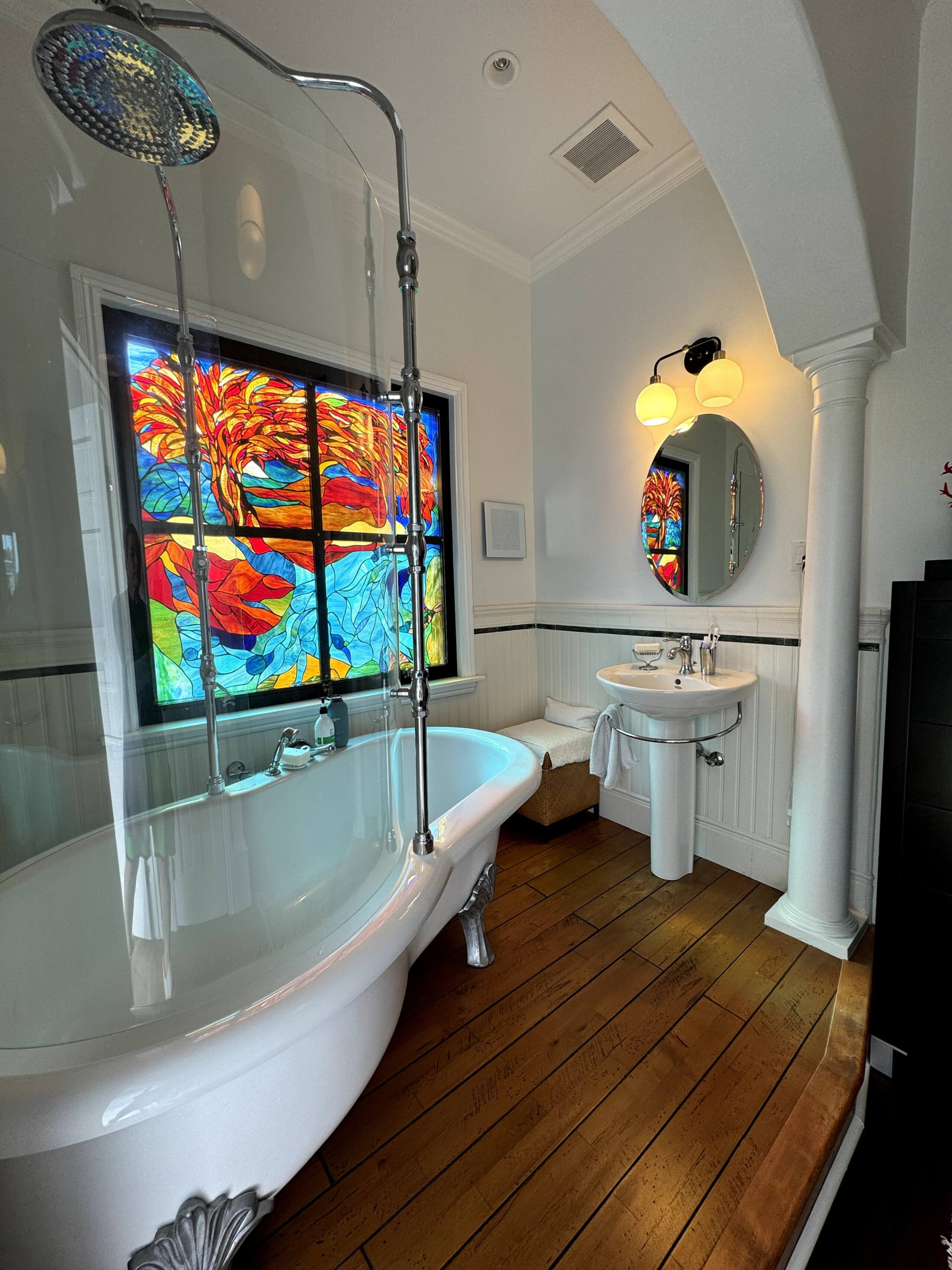 Home in San Francisco · ★4.6 · 4 bedrooms · 4 beds · 3 baths - Image 76