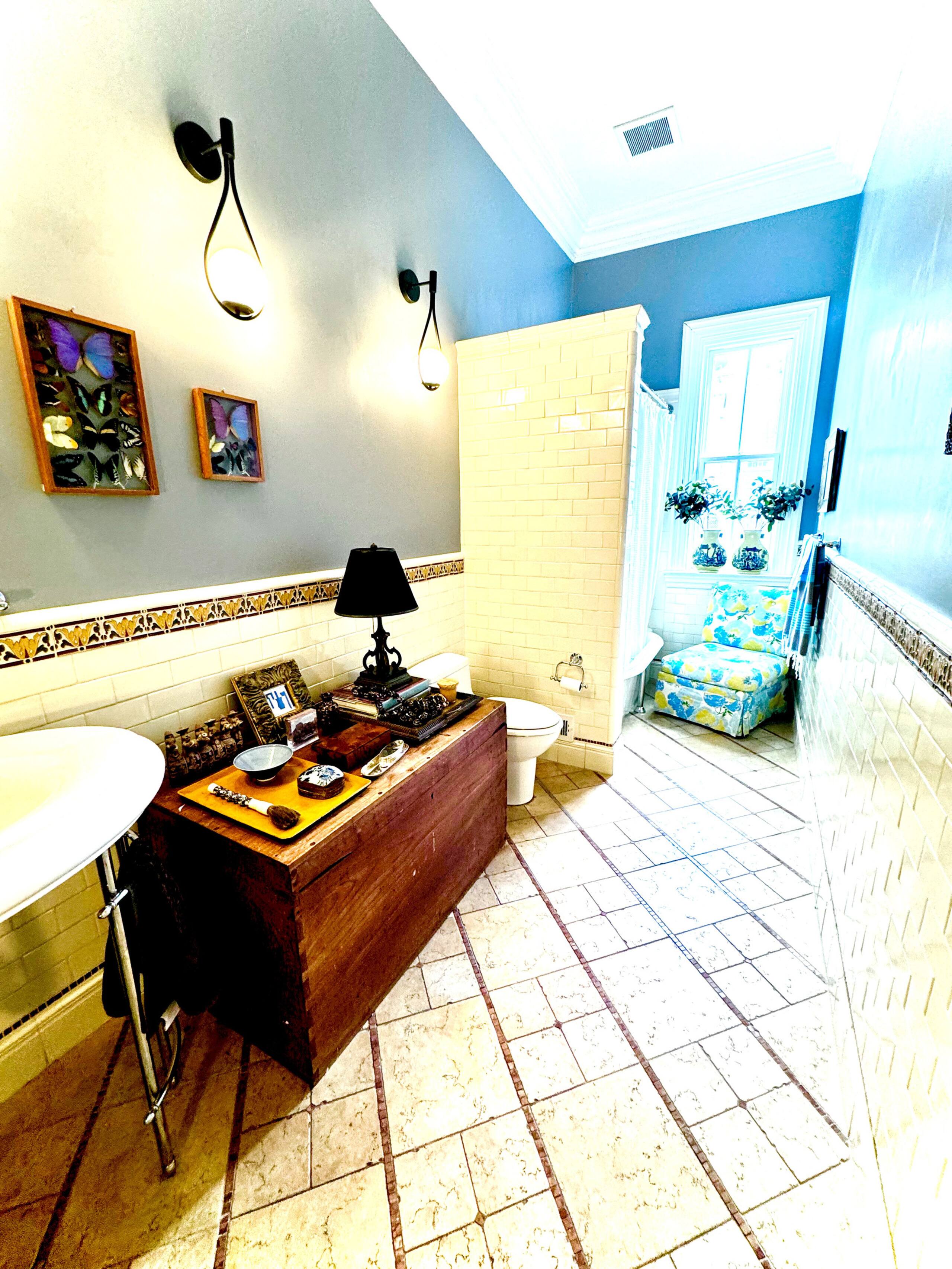 Home in San Francisco · ★4.6 · 4 bedrooms · 4 beds · 3 baths - Image 92