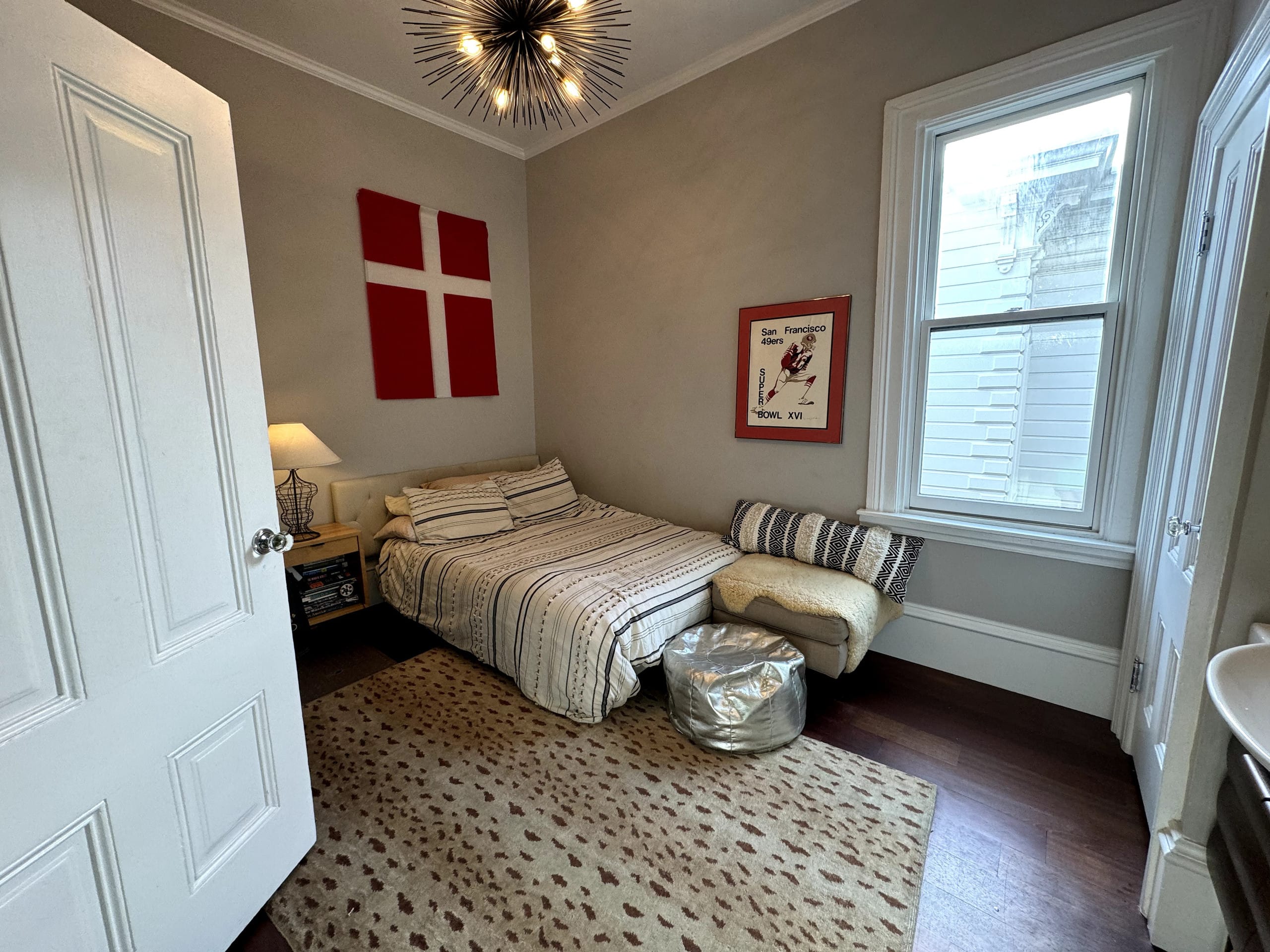 Home in San Francisco · ★4.6 · 4 bedrooms · 4 beds · 3 baths - Image 48