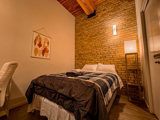 Heart of the City: Cozy 2BR Loft w/Private Cinema gallery image 3