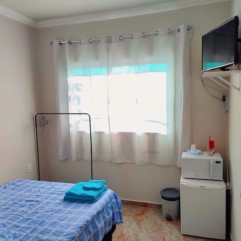 Minibar, microwave, double bed, TV, Wi-fi.