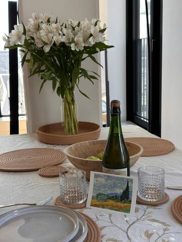 New 2bd near Oracle Park: Bay Waterfront gallery image 3