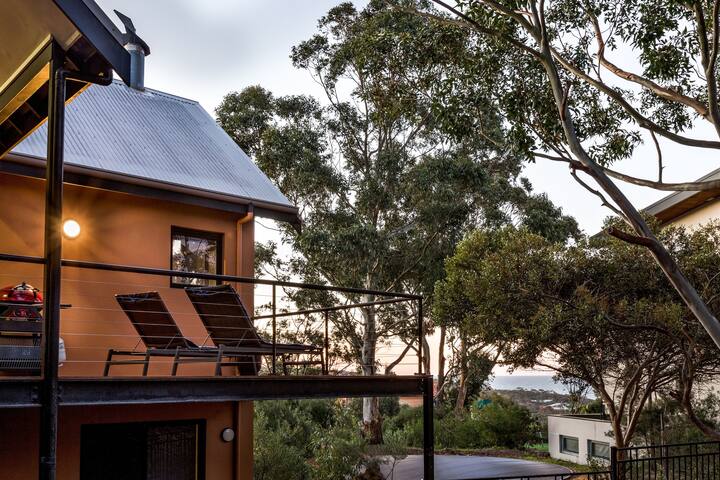 Blue Pearl Eagle Bay – moments from the beach gallery image 3