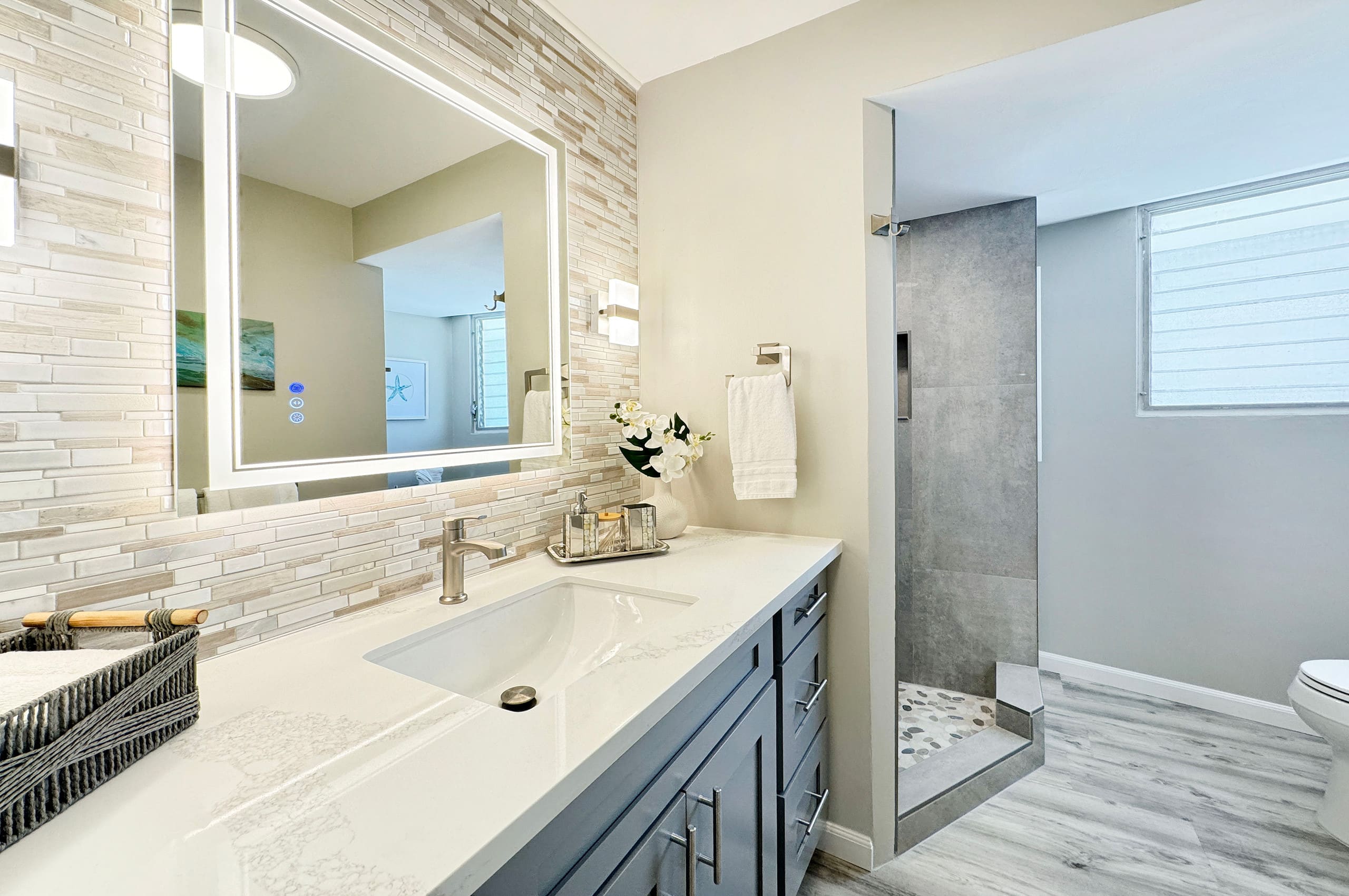 Condo in Honolulu · ★4.71 · 2 bedrooms · 4 beds · 1 bath - Image 23