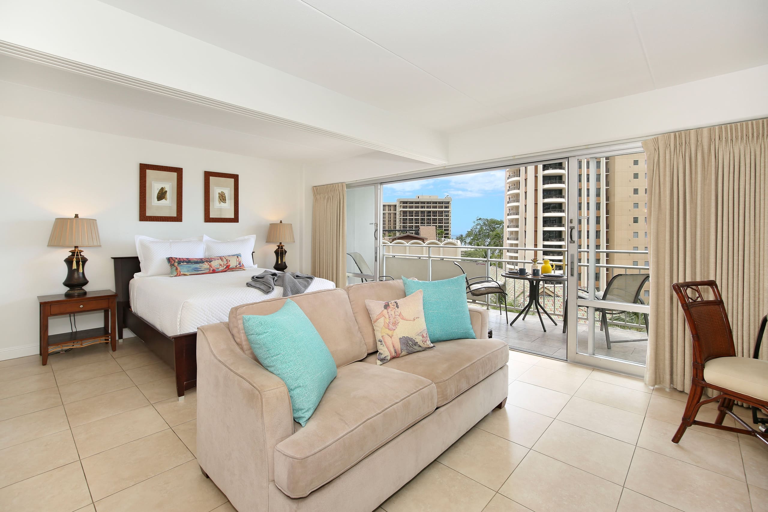 Condo in Honolulu · ★4.74 · 1 bedroom · 2 beds · 1 private bath - Image 3