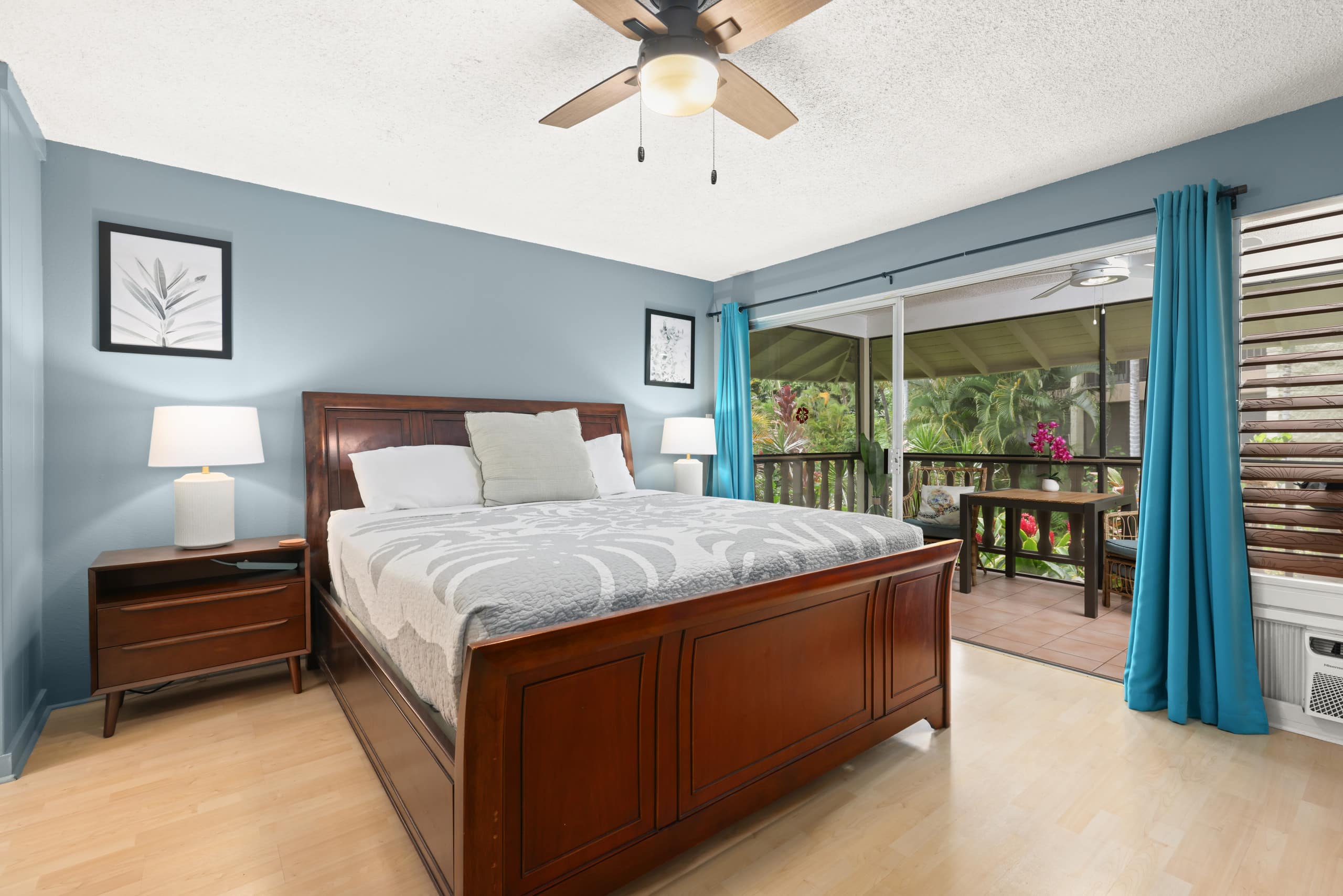 Prime Location! Double Studios TWO King Bed Suites - Image 10